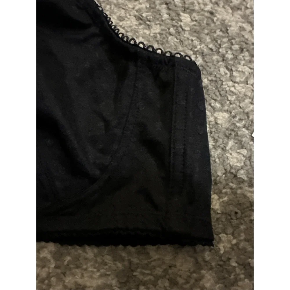 COMFORT CHOICE Women's Black Wireless Bra Size 48 C Lace Detail